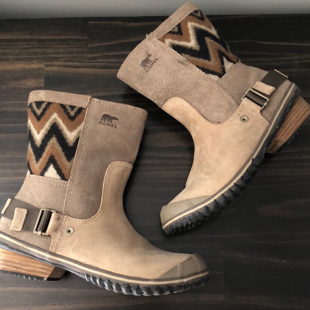 Sorel boots size 8